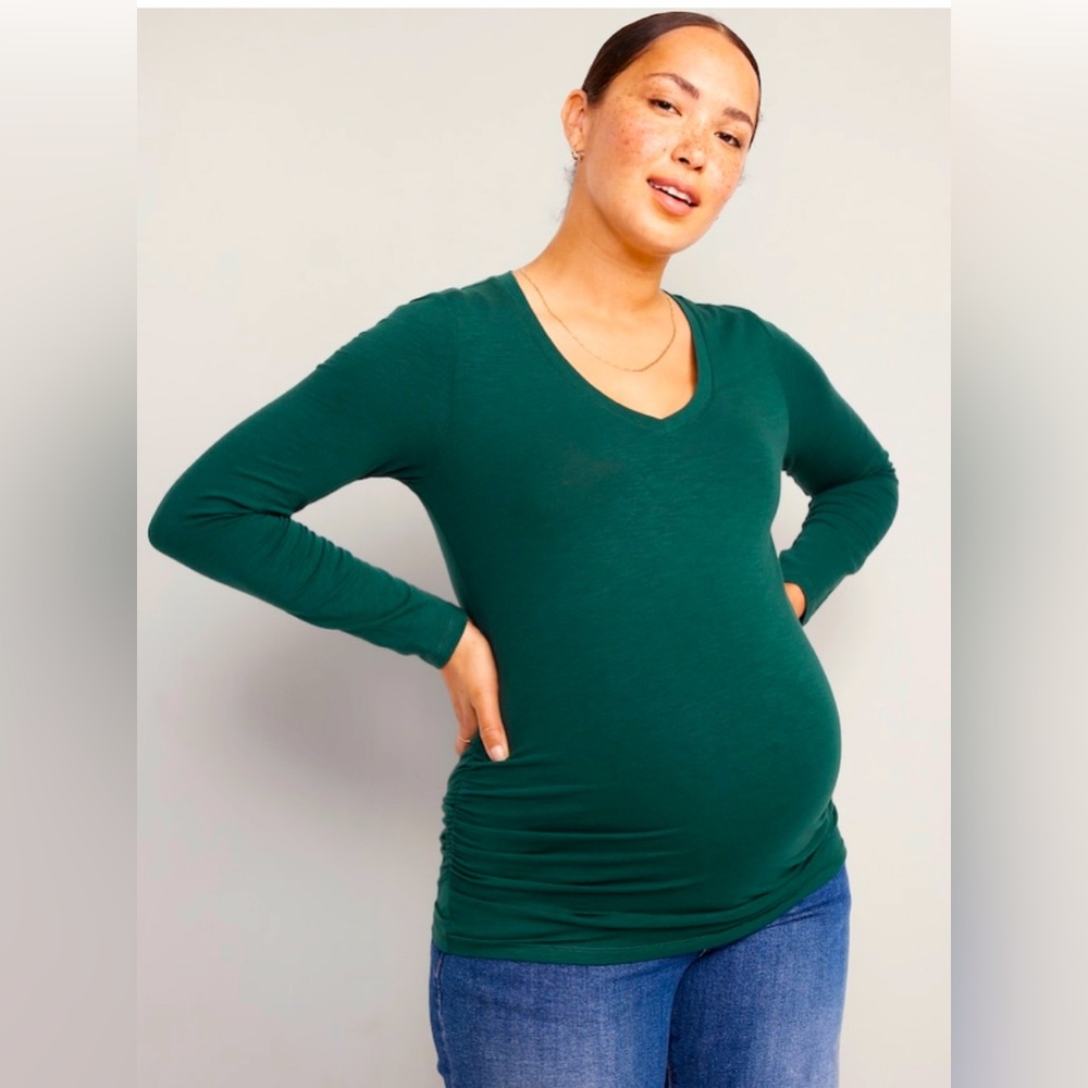 Maternity Every-wear Fitted V-neck T-shirt